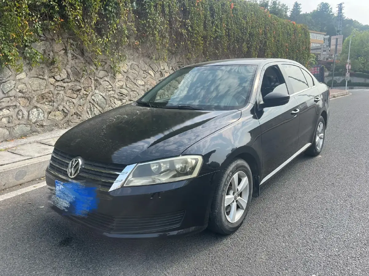 2013 Volkswagen Lavida 1.6L 110HP L4 5MT