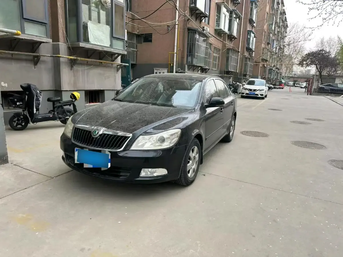 2012 Skoda Octavia 2.0L 120HP L4 6AT