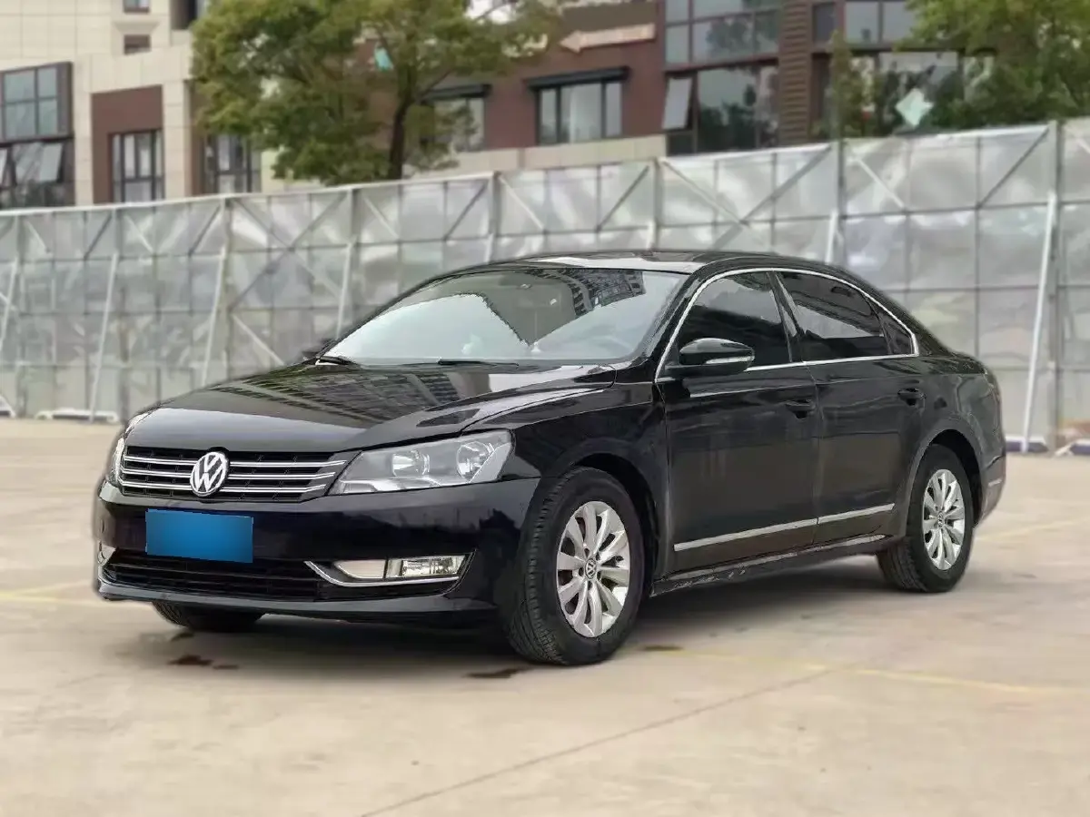 2011 Volkswagen Passat 1.8T 160HP L4 7DCT
