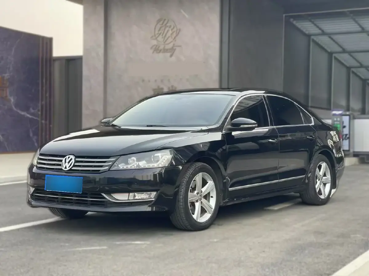 2013 Volkswagen Passat 1.8T 160HP L4 7DCT