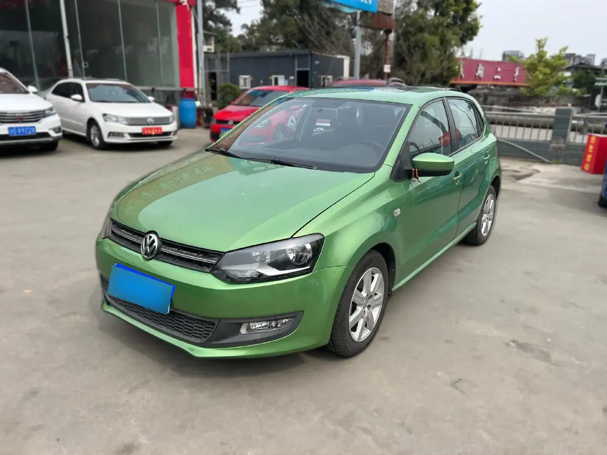 2013 Volkswagen Polo 1.4L 86HP L4 5MT