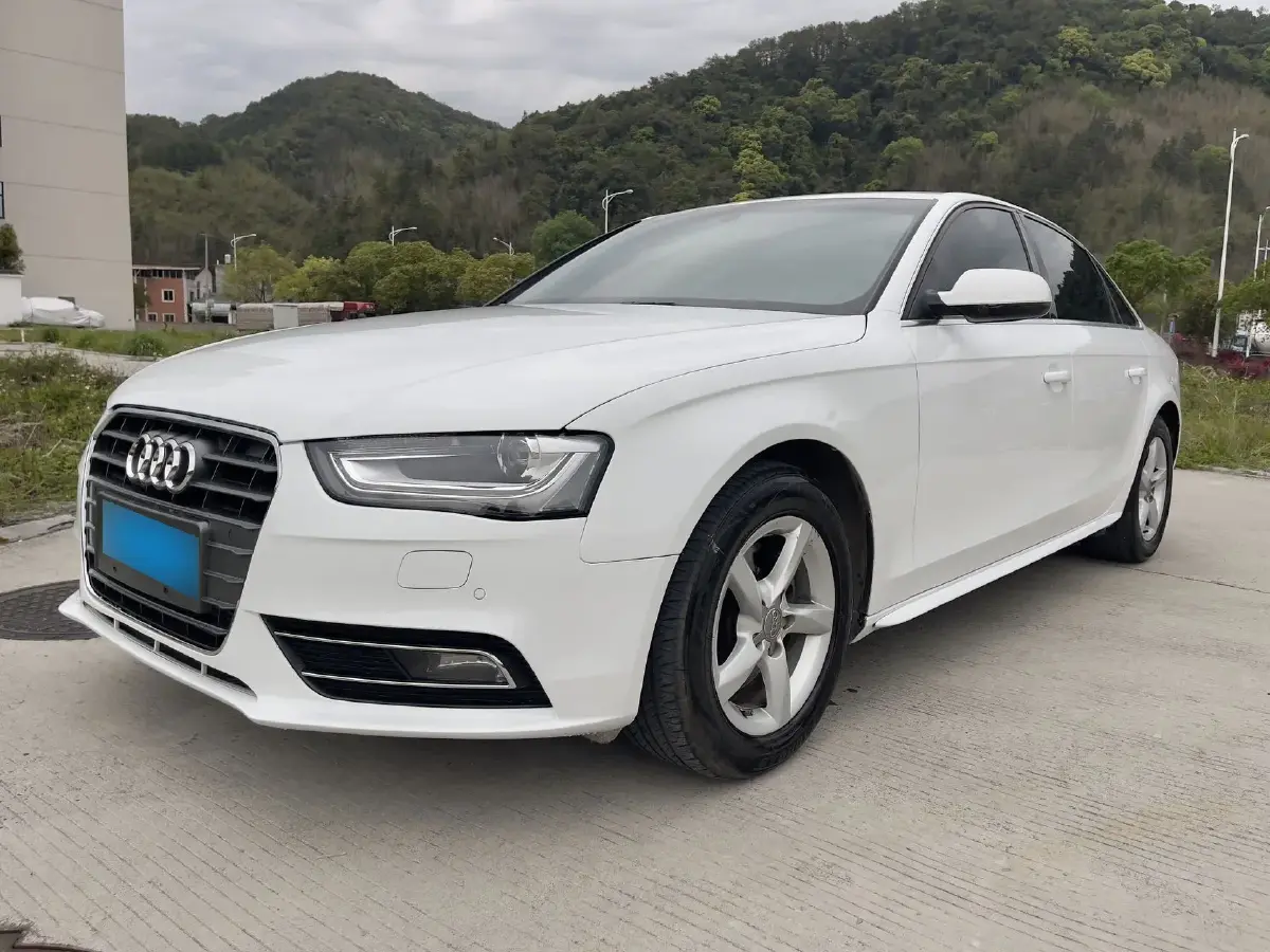 2015 Audi A4L 2.0T 180HP L4 CVT