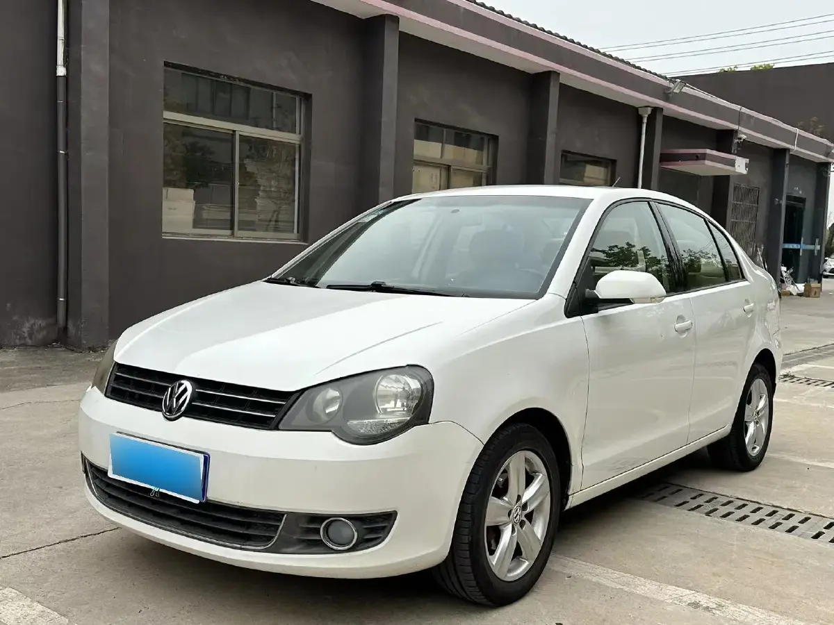 2011 Volkswagen Polo 1.6L 105HP L4 5MT