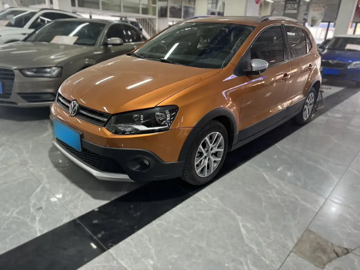 2016 Volkswagen Polo 1.4L 90HP L4 5MT