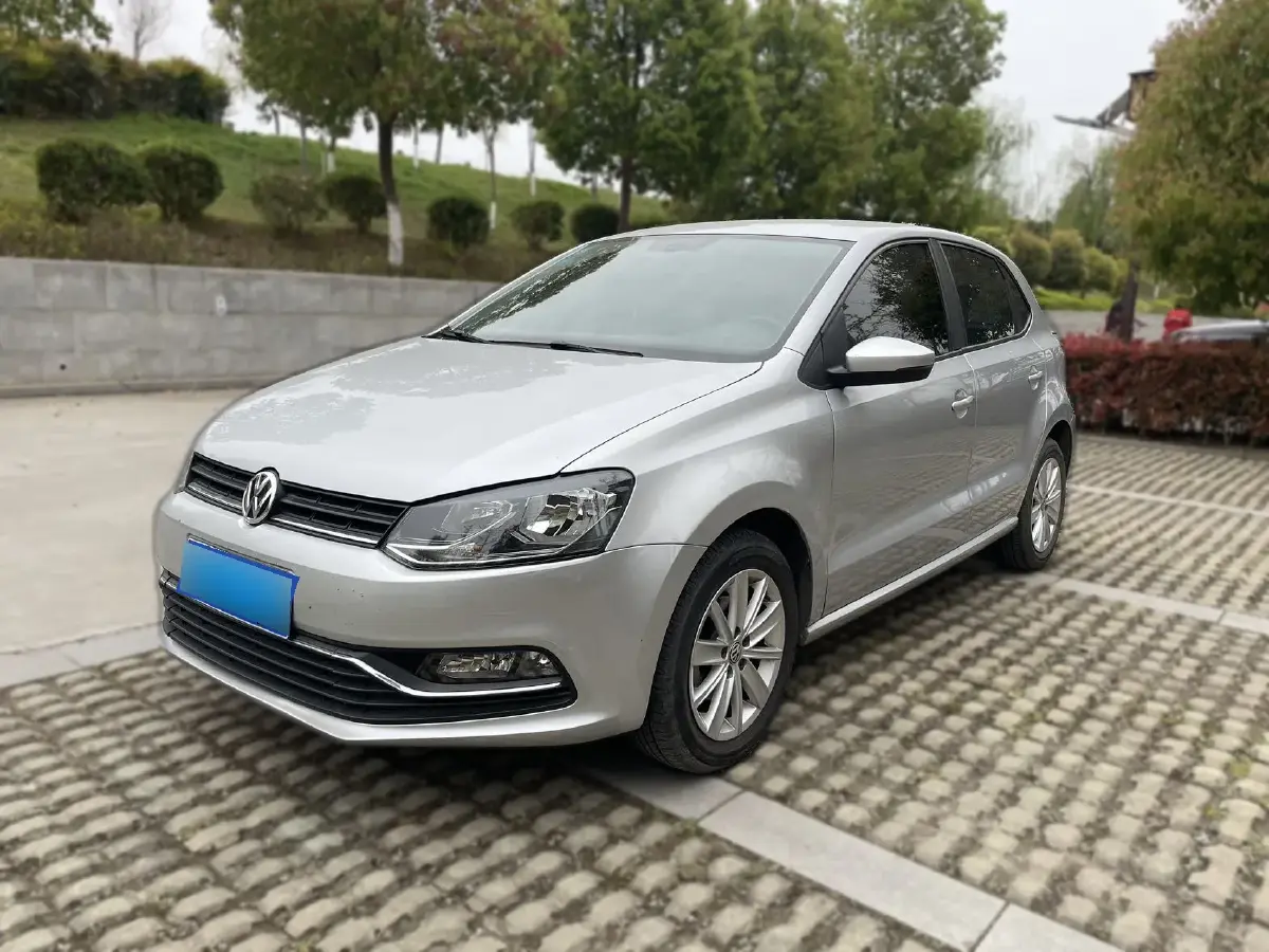 2014 Volkswagen Polo 1.6L 110HP L4 6AT