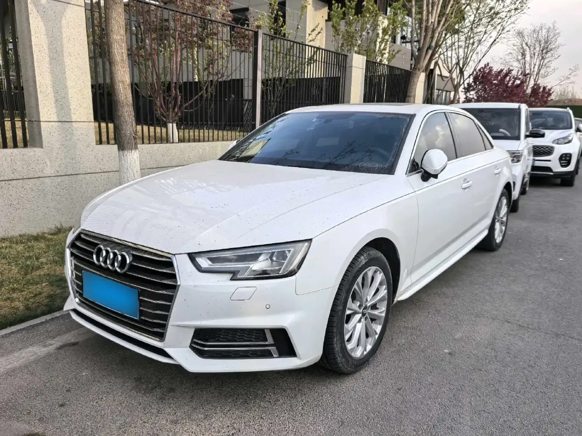 2019 Audi A4L 2.0T 190HP L4 7DCT