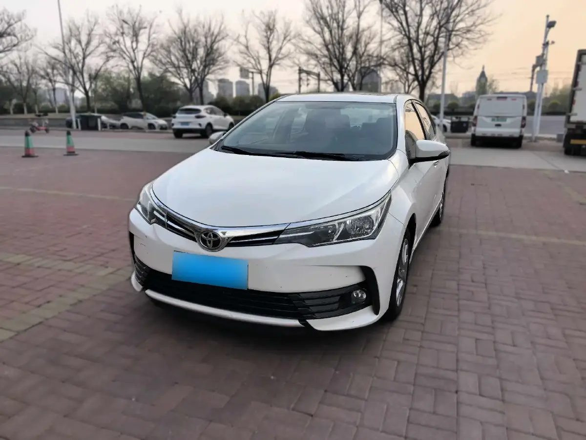 2018 Toyota Corolla 1.2T 116HP L4 CVT