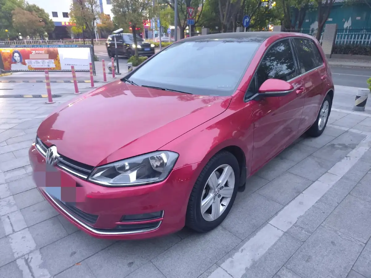 2014 Volkswagen Golf 1.4T 131HP L4 7DCT