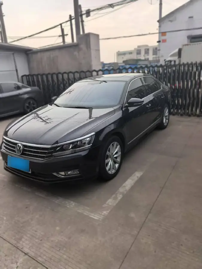 2017 Volkswagen Passat 1.8T 180HP L4 7DCT