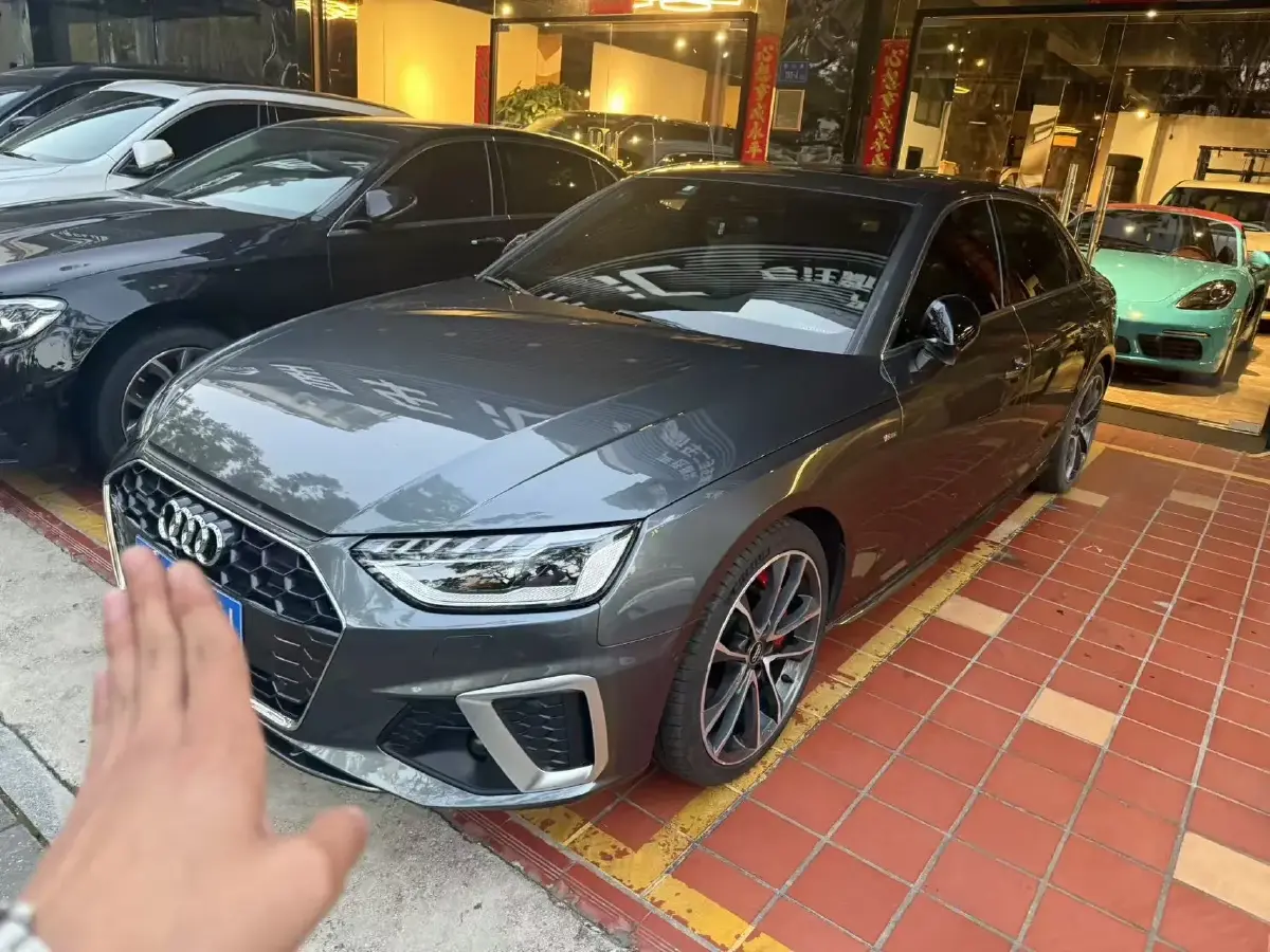 2020 Audi A4L 2.0T 252HP L4 7DCT