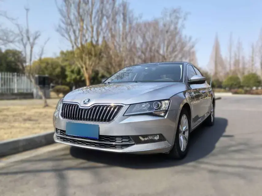 2018 Skoda Superb 1.4T 150HP L4 7DCT