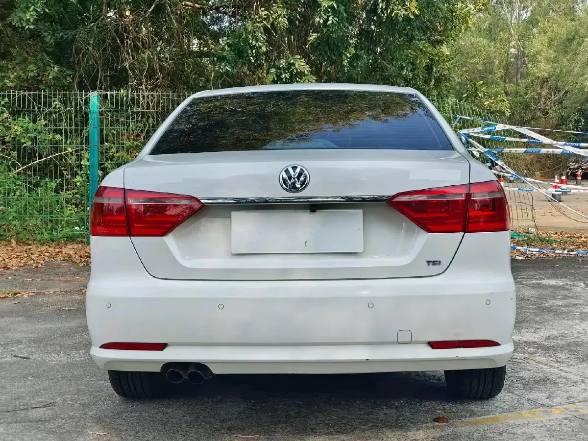 2013 Volkswagen Lavida 1.4T 131HP L4 7DCT,autocango,china used car exporter,china ev exporter,chinese used car exporter,chinese used ev exporter