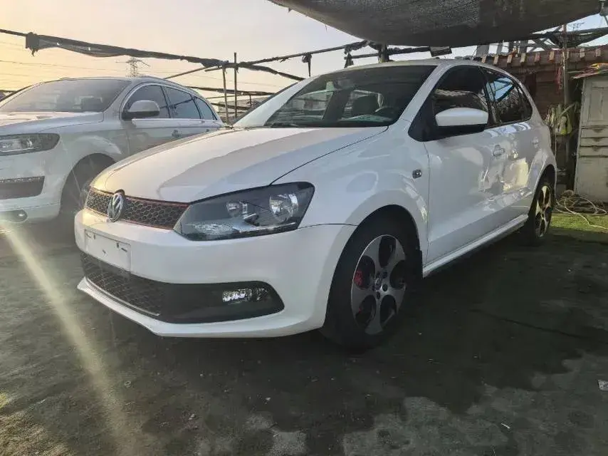2012 Volkswagen Polo 1.4T 131HP L4 7DCT