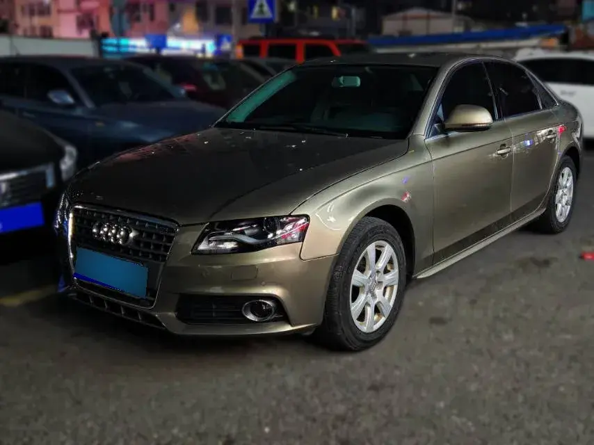 2012 Audi Q5 2.0T 211HP L4 8AT