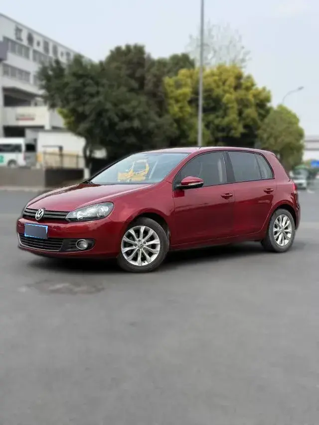 2012 Volkswagen Golf 1.6L 105HP L4 6AT