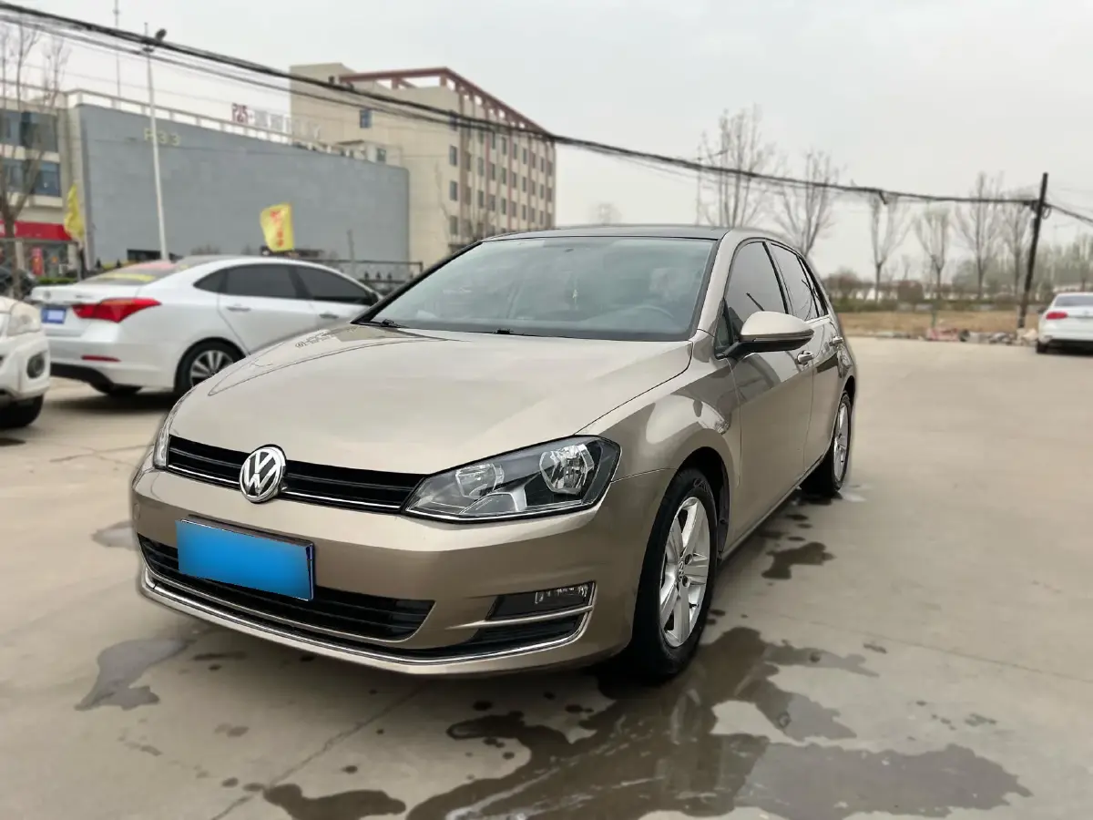 2012 Volkswagen Golf 1.6L 105HP L4 6AT