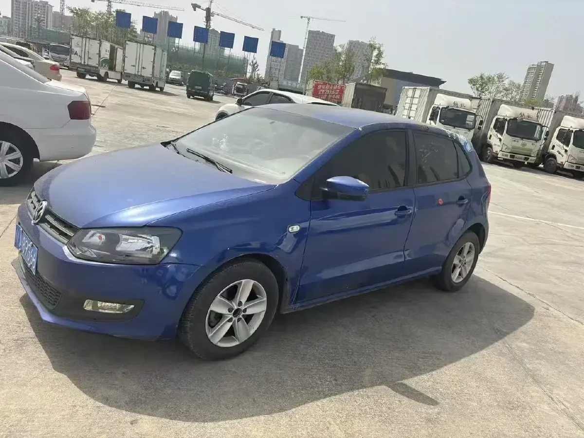 2013 Volkswagen Polo 1.4L 86HP L4 5MT