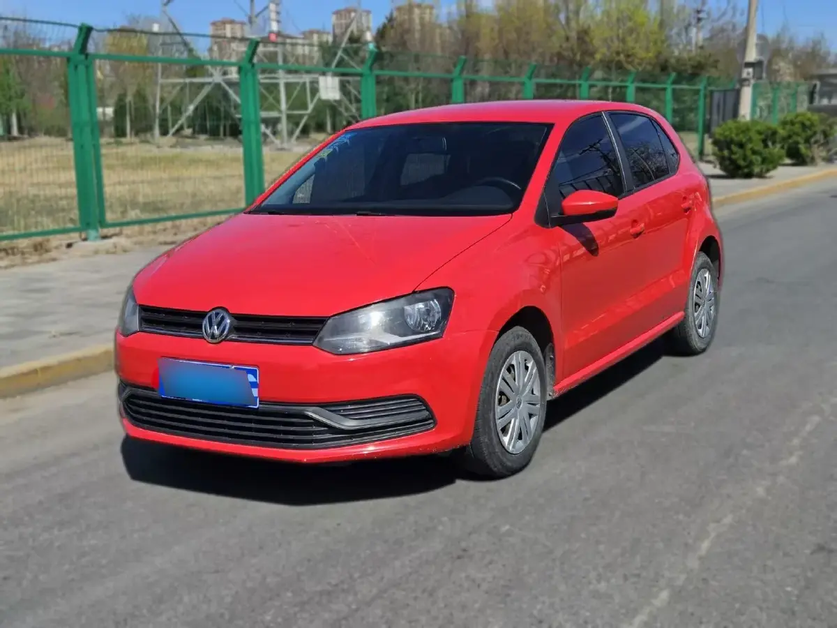 2016 Volkswagen Polo 1.4L 90HP L4 6AT