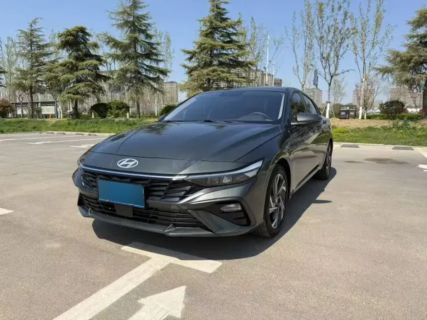 2023 Hyundai Elantra 1.5L 115HP L4 CVT