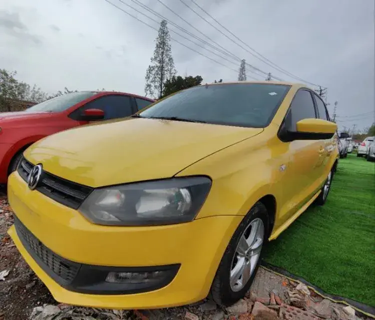 2011 Volkswagen Polo 1.4L 86HP L4 6AT