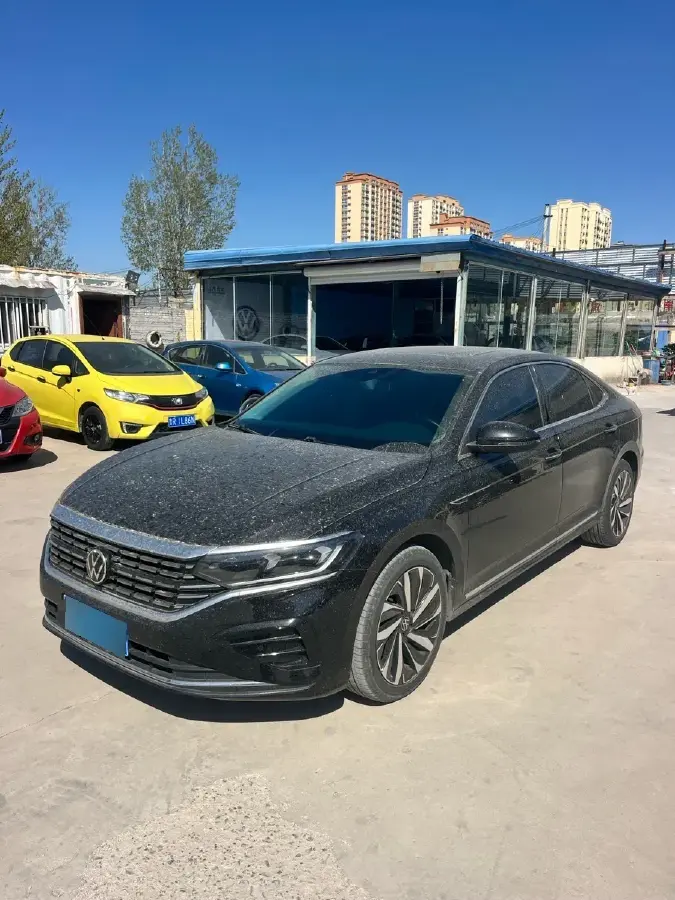 2022 Volkswagen Passat 2.0T 186HP L4 7DCT