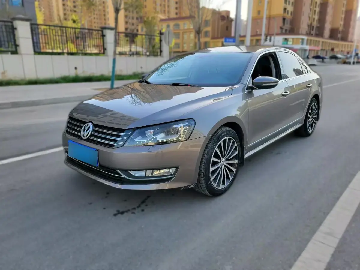 2014 Volkswagen Passat 1.8T 160HP L4 7DCT