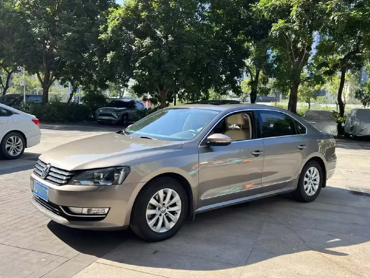2014 Volkswagen Passat 1.8T 160HP L4 7DCT