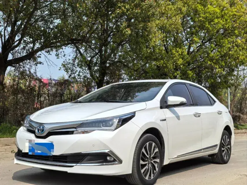 2018 Toyota Corolla 1.8L 99HP L4 E-CVT Hybrid