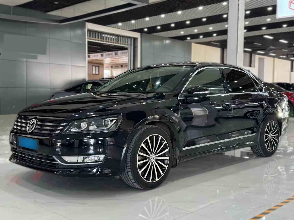 2014 Volkswagen Passat 1.8T 160HP L4 7DCT