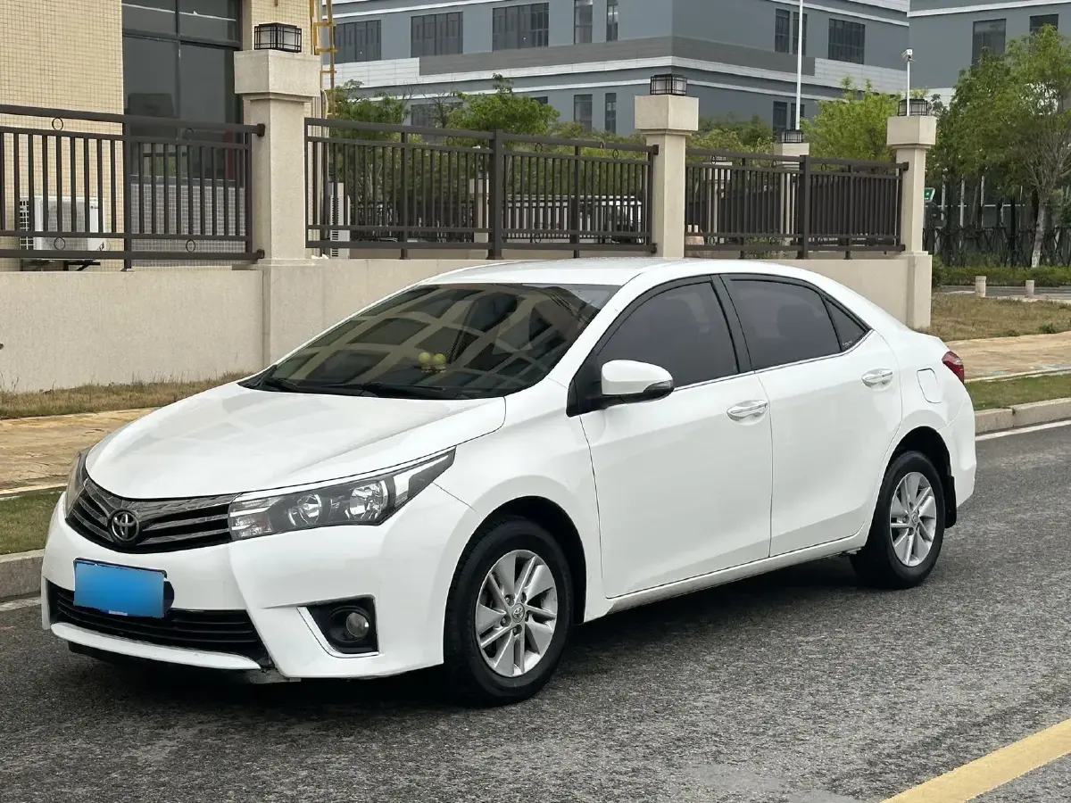 2014 Toyota Corolla 1.6L 122HP L4 CVT
