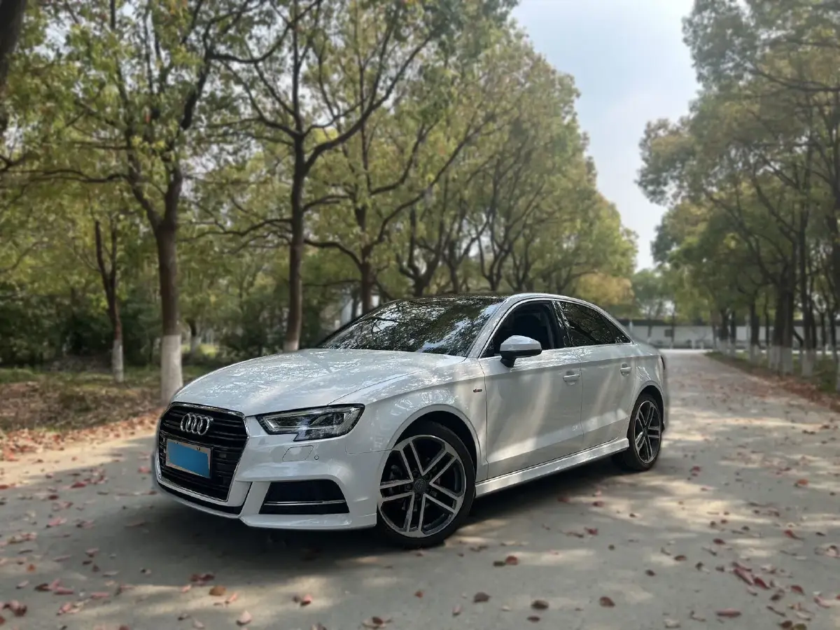 2025 Audi A3 1.5T 160HP L4 7DCT