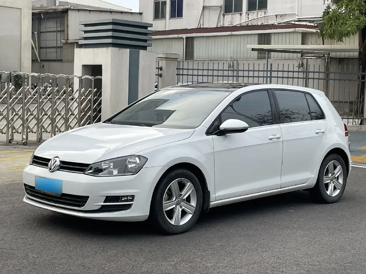 2015 Volkswagen Golf 1.4T 131HP L4 5MT