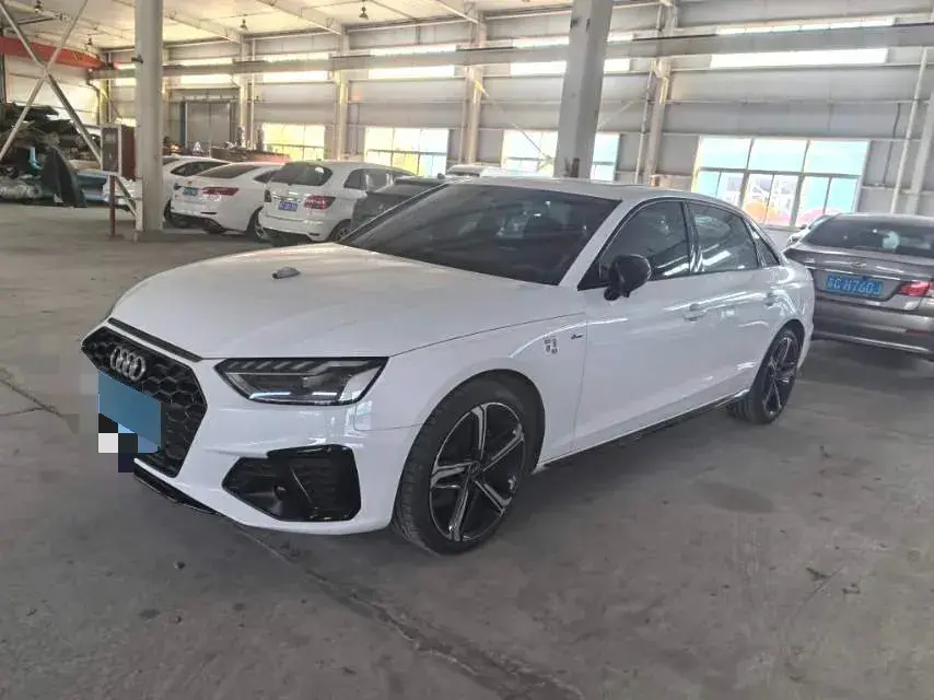 2024 Audi A4L 2.0T 190HP L4 7DCT
