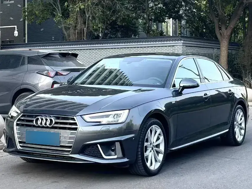 2019 Audi A4L 2.0T 190HP L4 7DCT