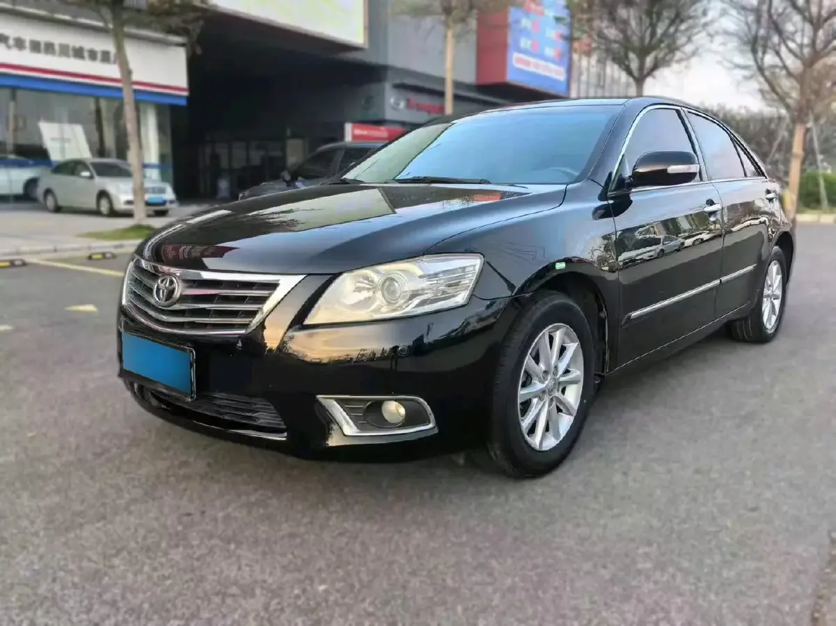 2010 Toyota Camry 2.0L 147HP L4 4AT