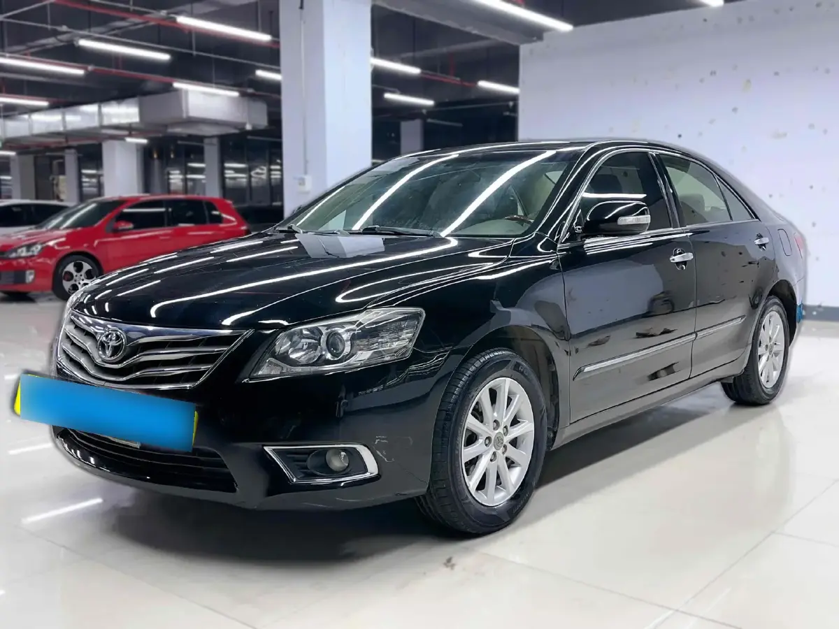 2013 Toyota Camry 2.0L 147HP L4 4AT