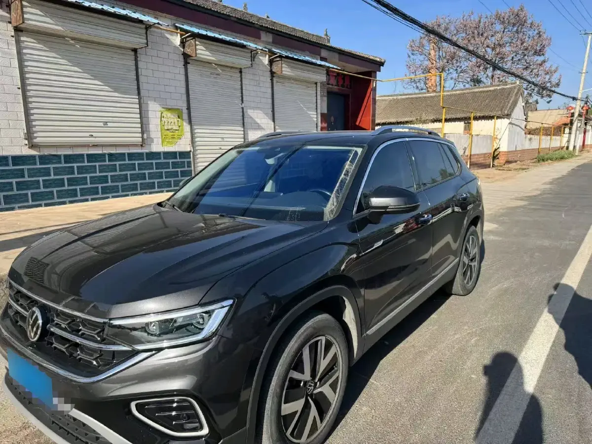 2023 Volkswagen Tayron 2.0T 186HP L4 7DCT