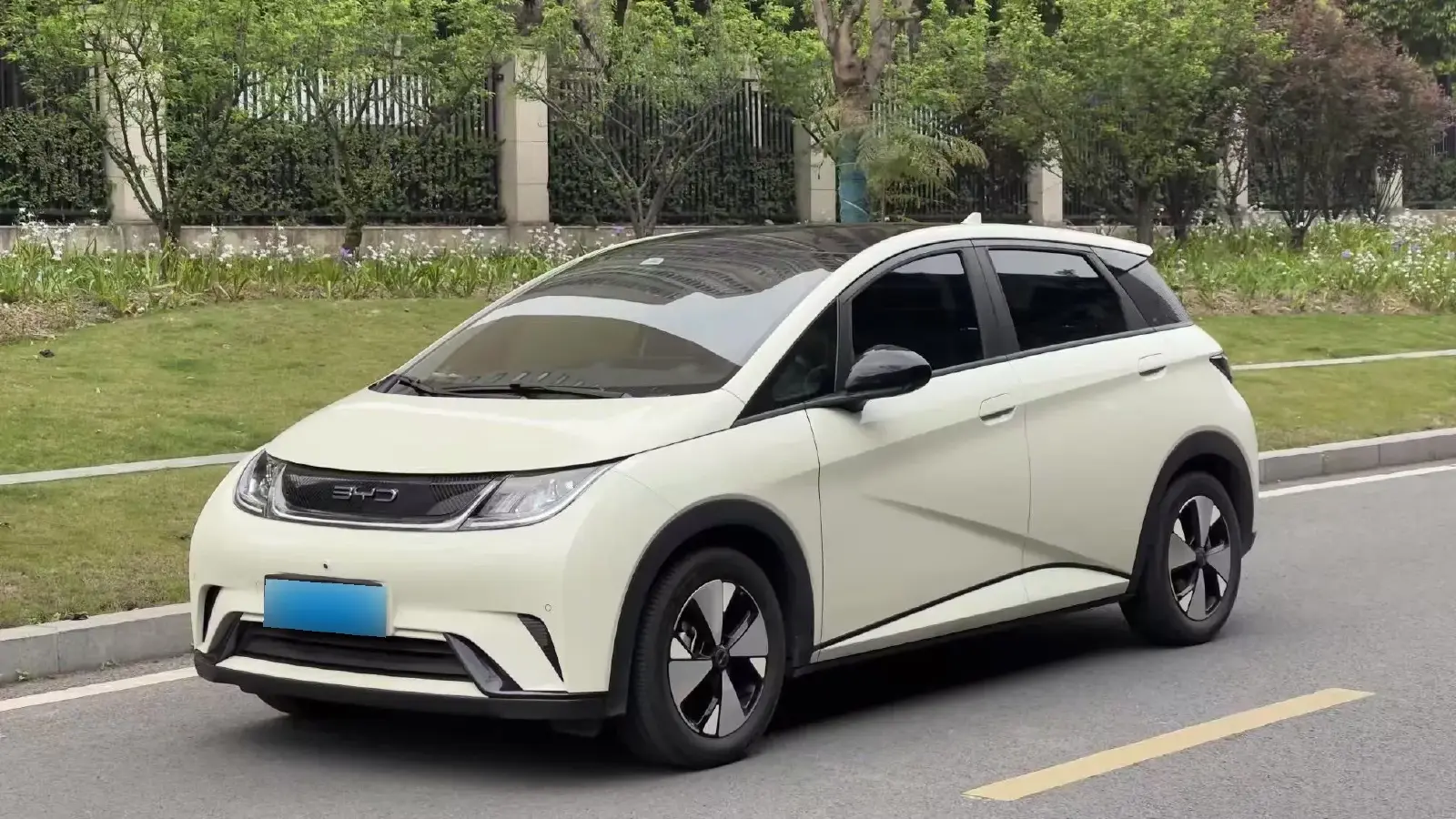 2023 BYD Dolphin BEV 44.928KWH