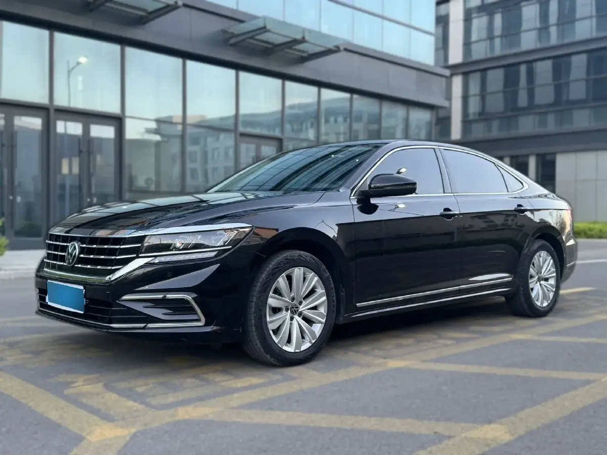 2021 Volkswagen Passat 2.0T 186HP L4 7DCT