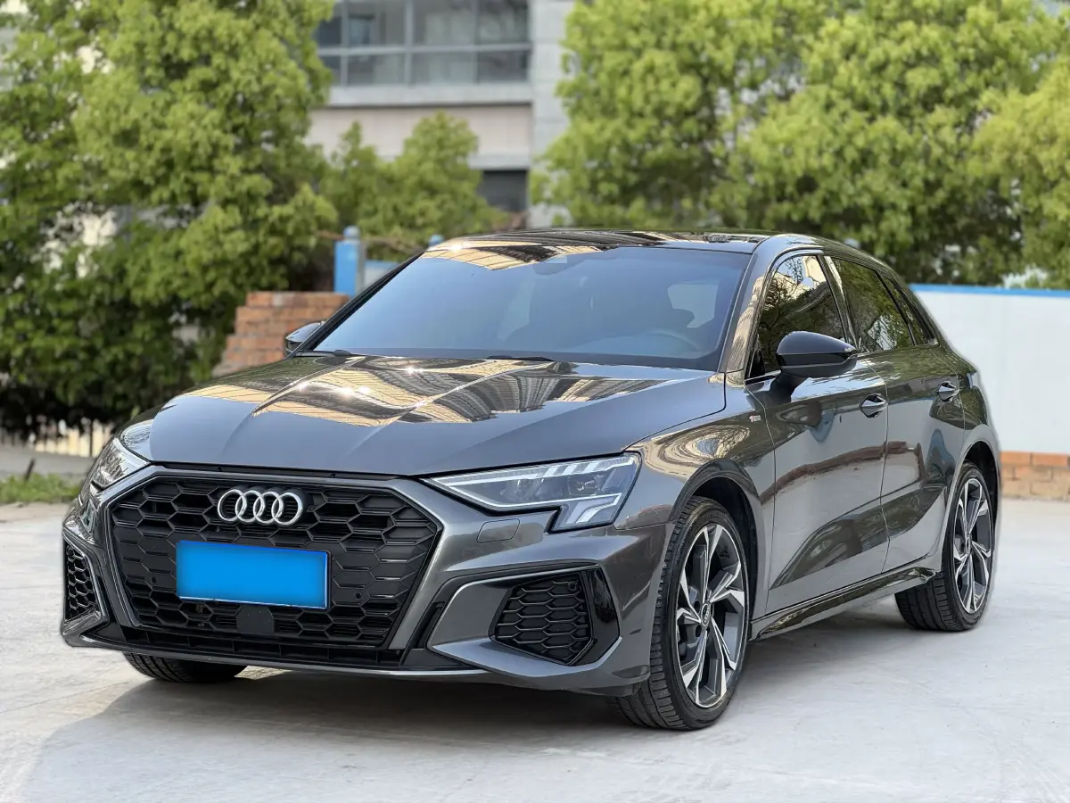 2025 Audi A3 1.5T 160HP L4 7DCT