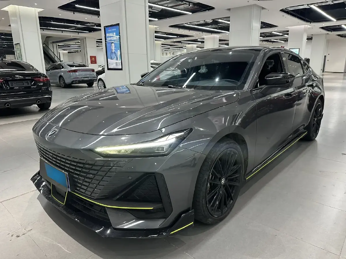 2022 ChangAn UNI-V 1.5T 188HP L4 7DCT