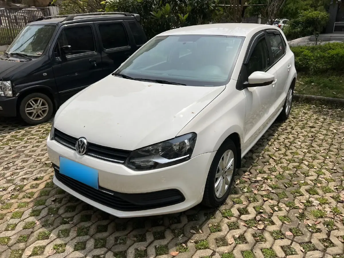 2016 Volkswagen Polo 1.4L 90HP L4 6AT