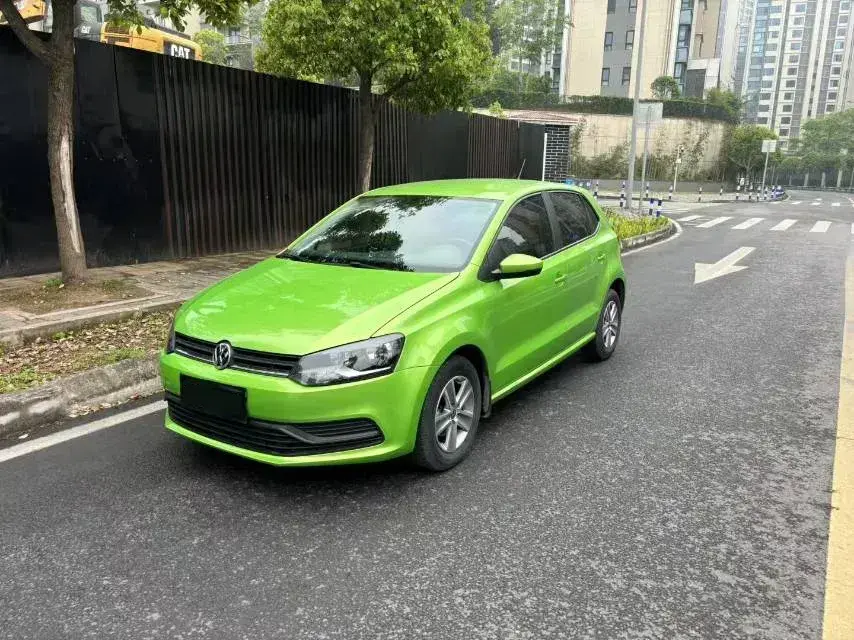 2016 Volkswagen Polo 1.4L 90HP L4 6AT