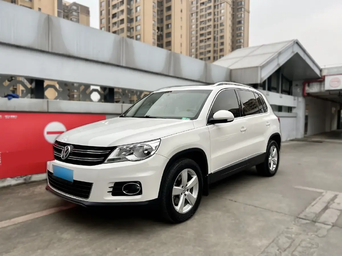 2012 Volkswagen Tiguan 1.8T 160HP L4 6AT