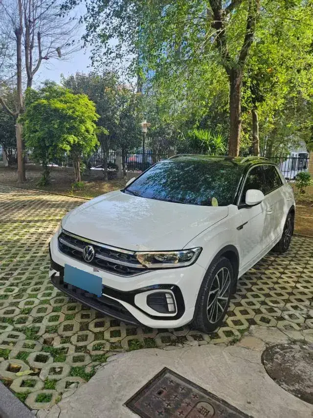 2021 Volkswagen T-Roc 1.4T 150HP L4 7DCT