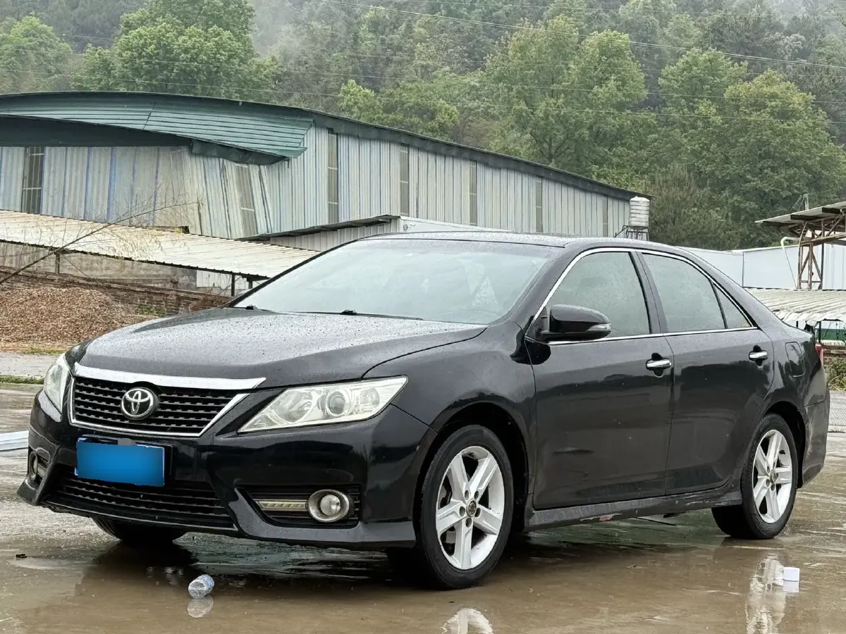 2012 Toyota Camry 2.0L 150HP L4 4AT