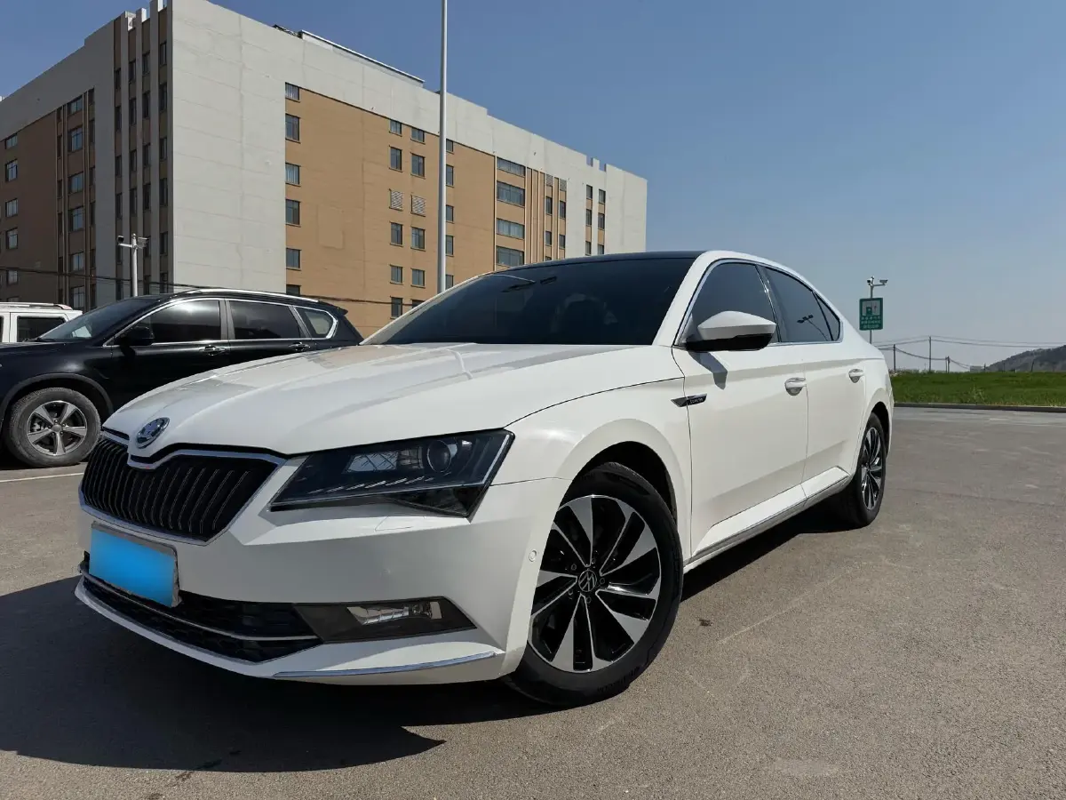 2018 Skoda Superb 1.8T 180HP L4 7DCT