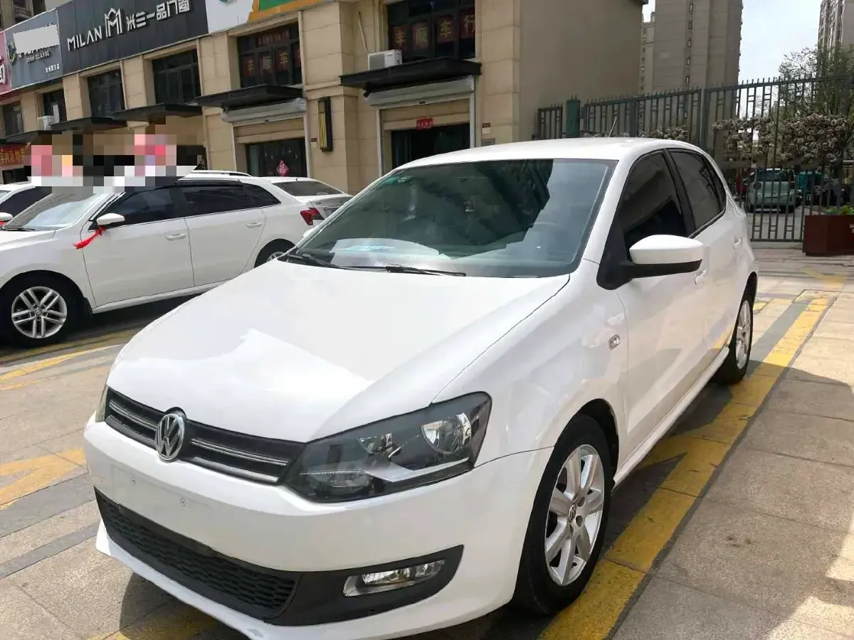 2013 Volkswagen Polo 1.4L 86HP L4 5MT