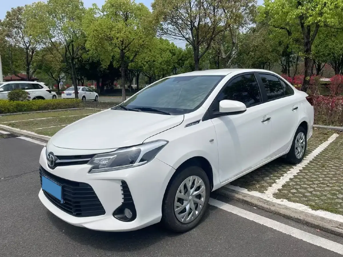 2022 Toyota Vios 1.5L 112HP L4 CVT