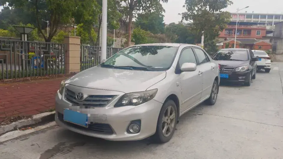 2012 Toyota Corolla 1.8L 140HP L4 CVT